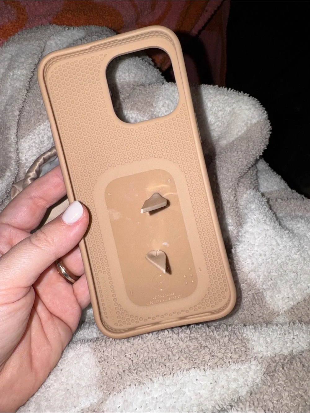 iPhone 15 pro max sandstone loopy case
